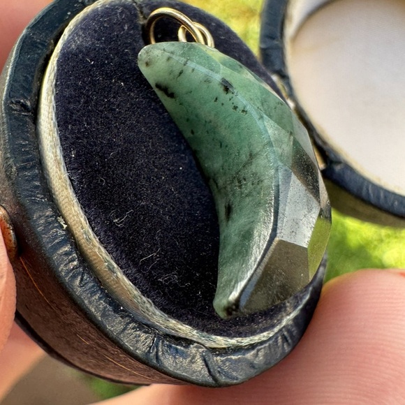 8.00ctw solid 14k yellow gold genuine emerald moon pendant - Picture 12 of 14